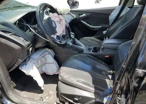 2014 Ford Focus Se z USA, uszkodzony, nr VIN 1FADP3F24EL258752